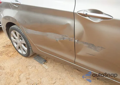 2012 Hyundai Elantra Limited z USA, uszkodzony, nr VIN 5NPDH4AE1CH116908